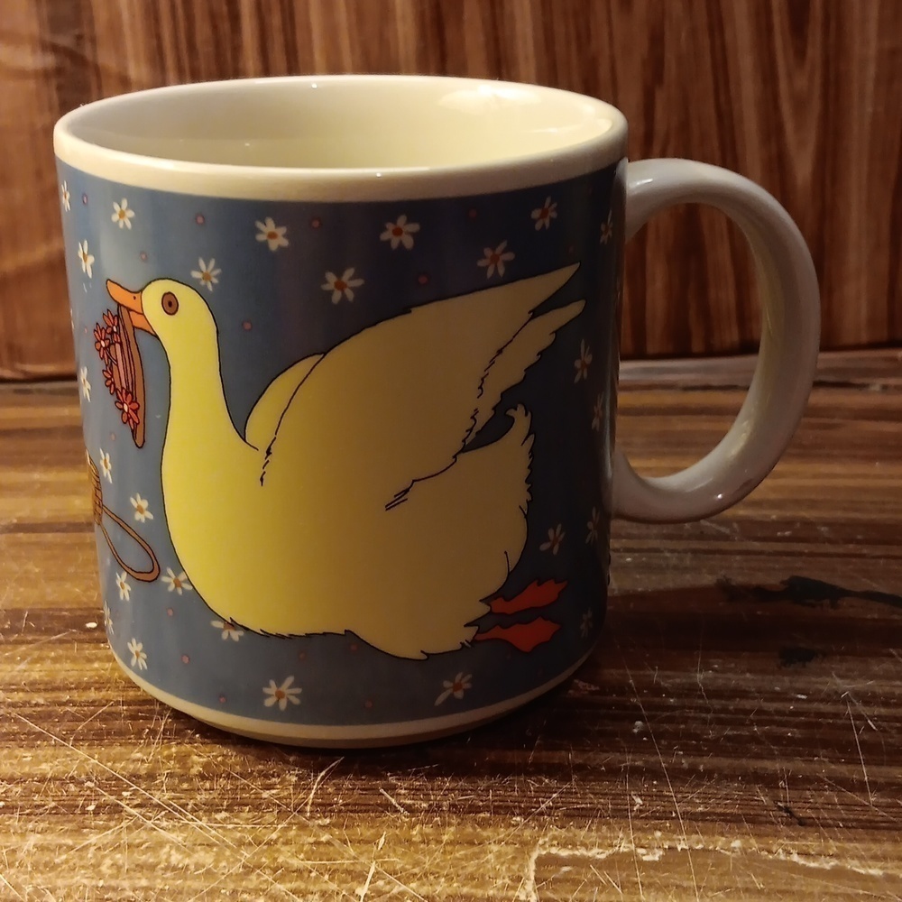 Vintage Gracey Goose 🪿 ☕️ coffee cup